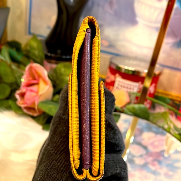 Louis Vuitton Yellow Epi Wallet - Picture 5 of 12